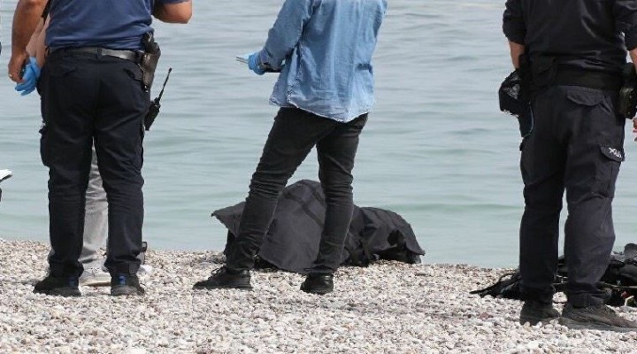 Antalya'da denize giren turist ceset buldu