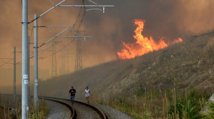Bulgaristan-Türkiye sınırında yangın: Alarm verildi!