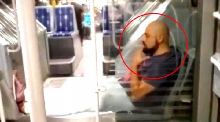 Bütün kuralları hiçe saydı: Maskesiz yolcu, ayaklarını uzatarak metrobüste sigara içti