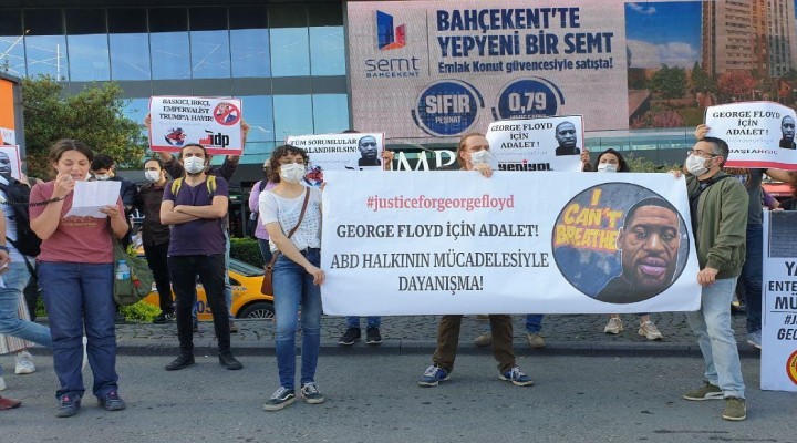George Floyd'un ölümü Türkiye'de de protesto edildi