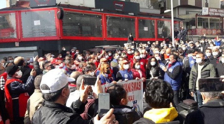 Kartal Belediyesi işçileri grev ilanını astı