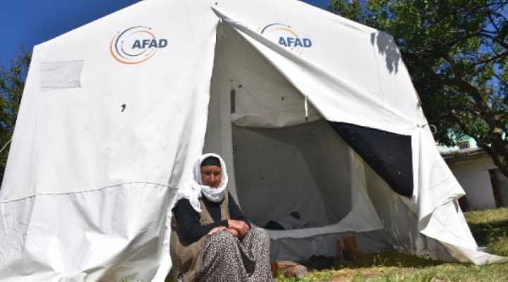 Malatyalılar deprem çadırlarına döndü