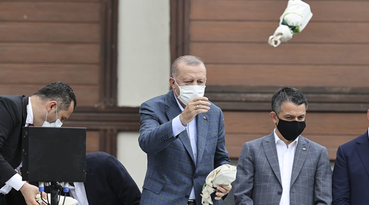 Selin vurduğu Rize'de çay dağıtan Erdoğan'a tepki