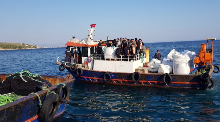 Urla'da 45 kaçak göçmen yakalandı