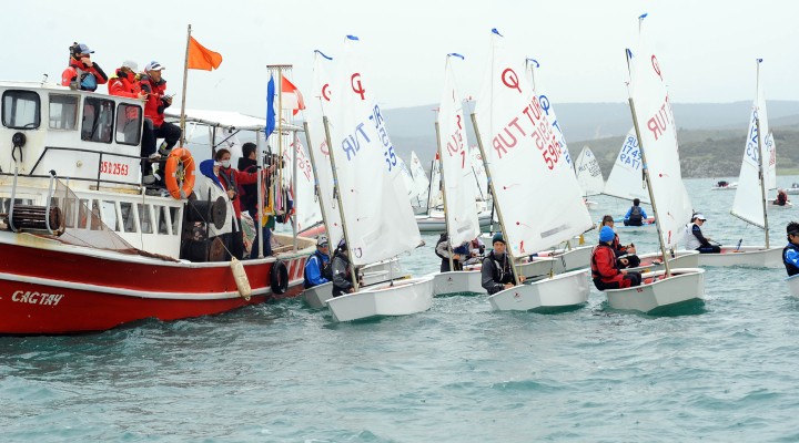 Urla'da yelken yarışları heyecanı