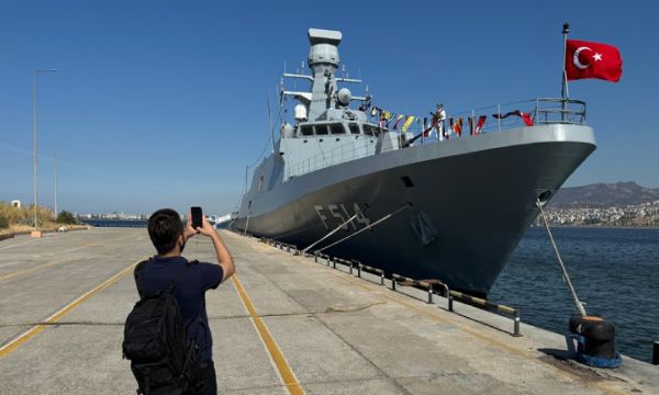 Donanma gemileri İzmir'de ziyarete açıldı!