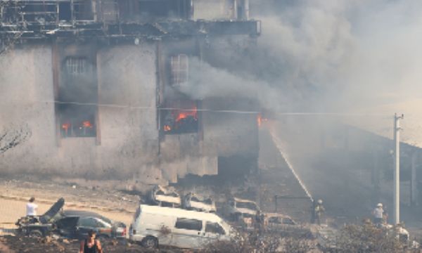 İzmir'de yangın felaketi... 