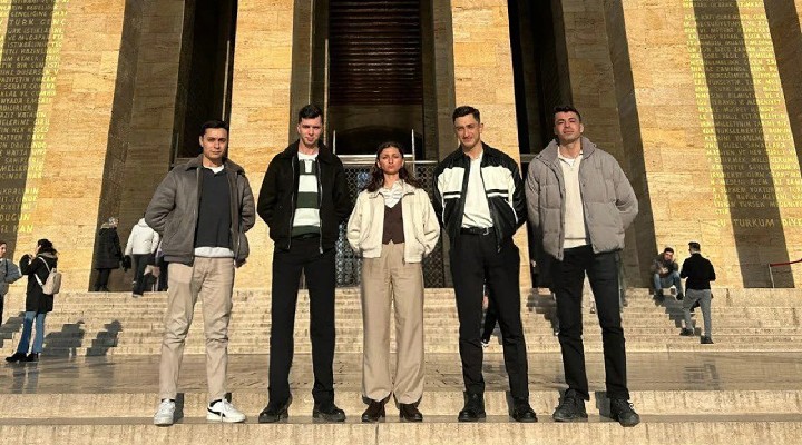 'Mustafa Kemal'in Askerleriyiz' dedikleri için ihraç edilen Atatürkçü teğmenler işbaşı yaptı