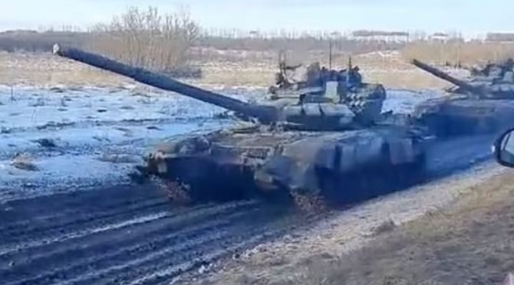 Rus tankları Ukrayna'ya girdi!
