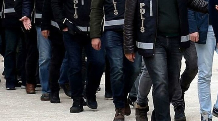 İzmir polisinden kaçakçılık operasyonları!