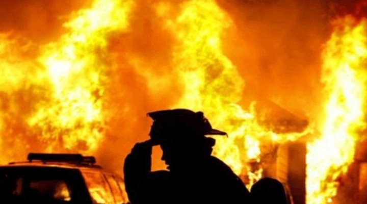 İzmir'de yangın dehşeti: 5 yaşındaki çocuk hayatını kaybetti