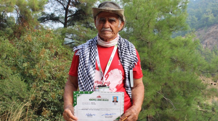 84 yaşında yürüyerek dağları aşıyor