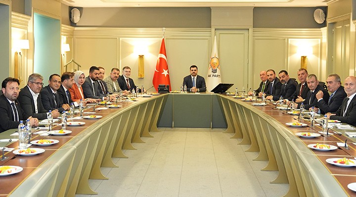 AK Parti Genel Merkezi'nde İzmir mesaisi