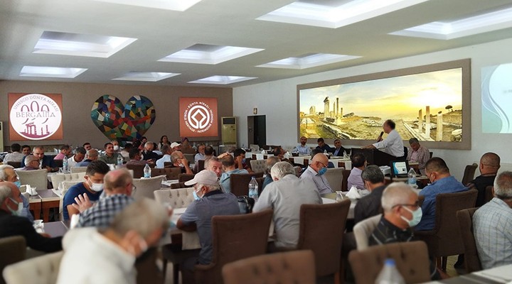 AK Parti İzmir AR-GE Birimi'nden parti içi eğiim