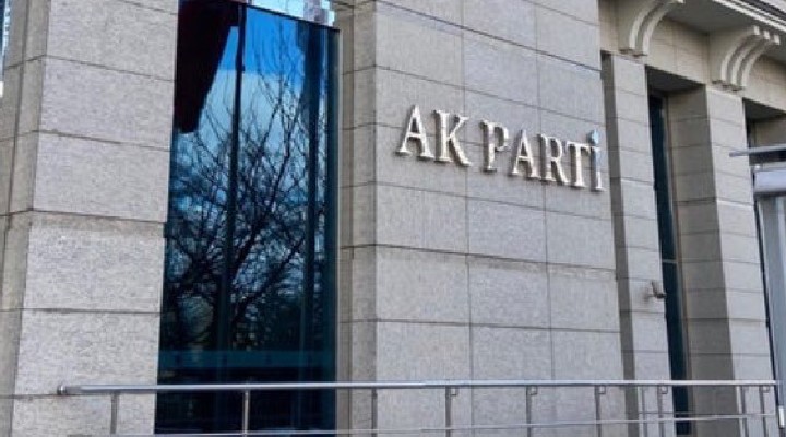 AK Parti'de 4 il başkanı değişti!