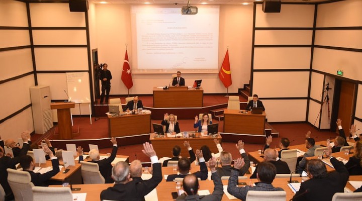 AK Parti'den CHP'ye geçen belediye 3 gazete ile anlaşmasını iptal etti!