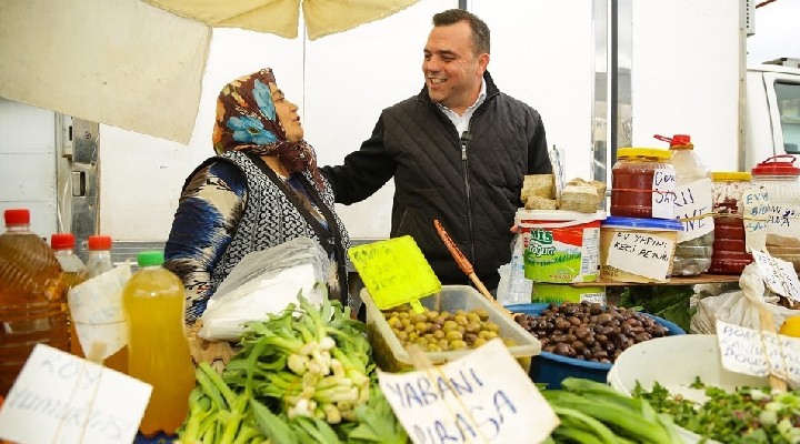 AK Partili Aydın pazaryerinde vatandaşlarla buluştu