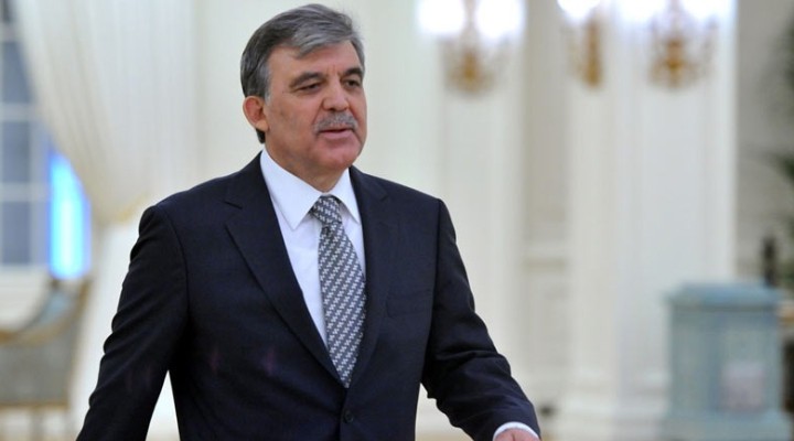 Abdullah Gül'ün danışmanı istifa etti!