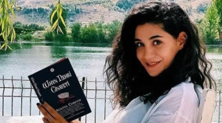 Akasya Durağı'nın Zeyno'su evleniyor: Kına gecesiyle olay oldu