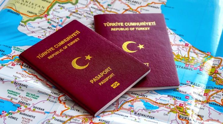Almanya'dan vize hamlesi: Turist vizesi ile çalışmaya izin