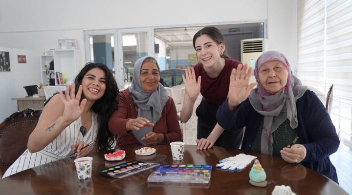 Alzheimer ve demans hastaları Yunusemre ile hayata tutunuyor