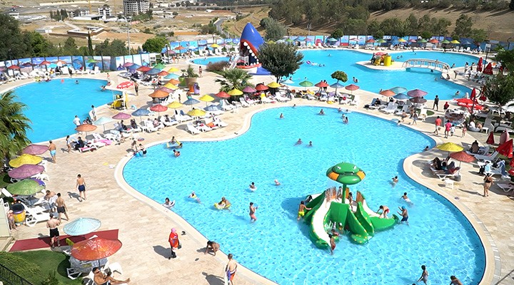 Aqua Yaşam havuzları İzmir'in gözdesi oldu