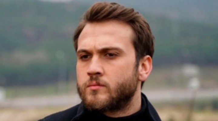 Aras Bulut İynemli'nin baba acısı