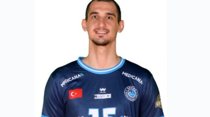 Arkas Spor'da Emir Kaan gitti