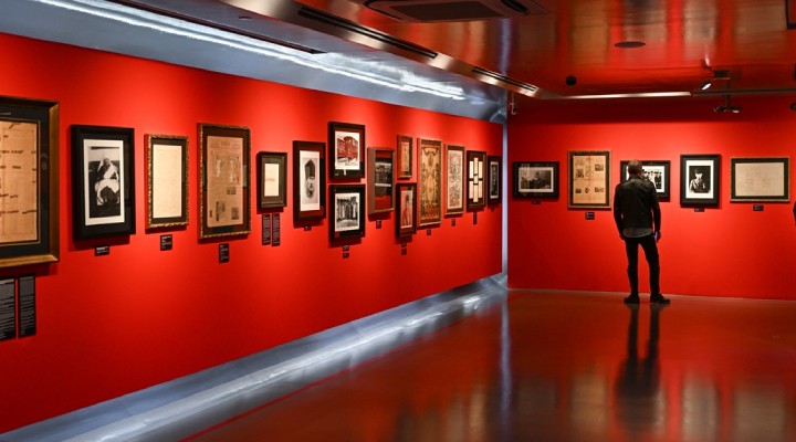 Atatürk'ün az bilinen fotoğrafları ve özel eşyaları İzmir'de sergilenecek!
