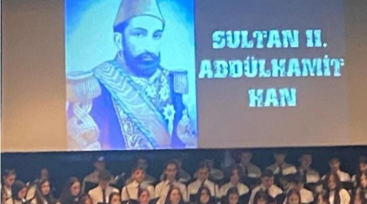 Atatürk'ü anma programında Abdülhamit'i andılar