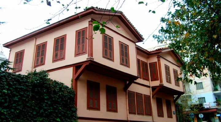 Atatürk'ün doğduğu evde restorasyon zevksizliği