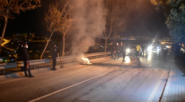 Ateş yakıp yolu kapattılar