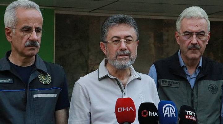 Bakan Yumaklı'dan eleştirilere yanıt: Cebimizde uçak, arazöz yok
