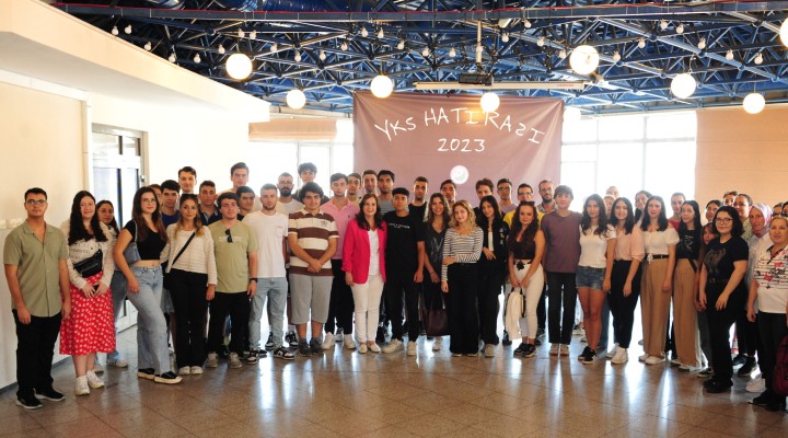 Balçova Belediyesi'nden üniversiteyi kazanan gençlere destek!