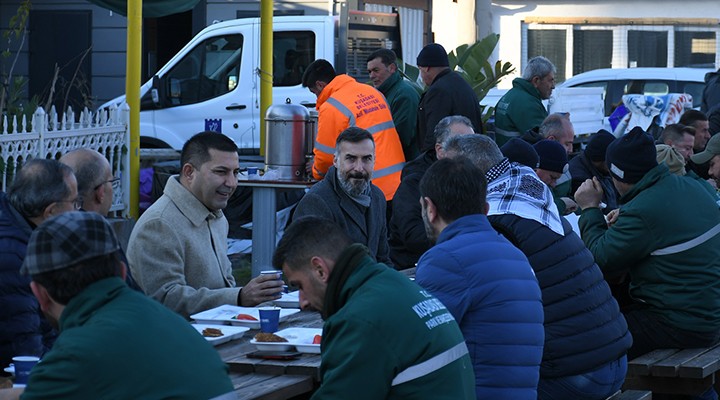 Başkan Günel güne emekçilerle kahvaltı yaparak başladı