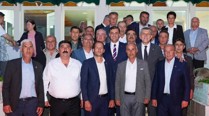 Başkan Zeyrek Köprübaşı'nda muhtarlarla buluştu