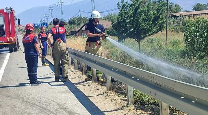 Beydağ ve Ödemiş'te çıkan yangınlar söndürüldü