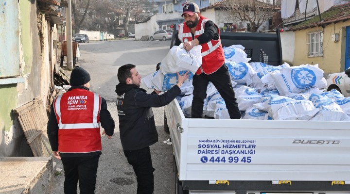 Binlerce Çuval Odun İhtiyaç Sahiplerine Dağıtılıyor