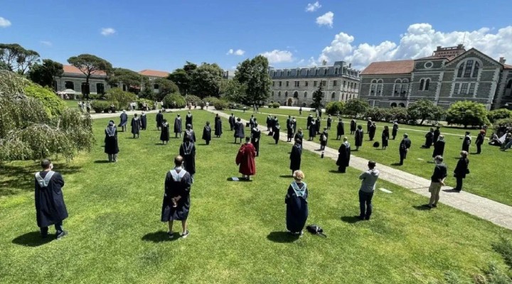 Boğaziçili akademisyenlerden rektöre istifa çağrısı!