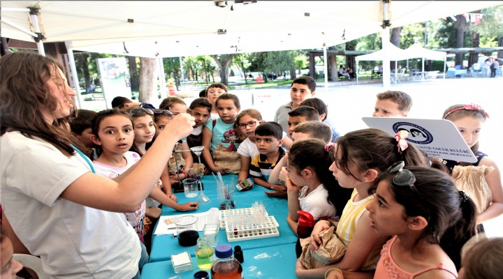 Bornovalı çocuklar bilimle aydınlanacak