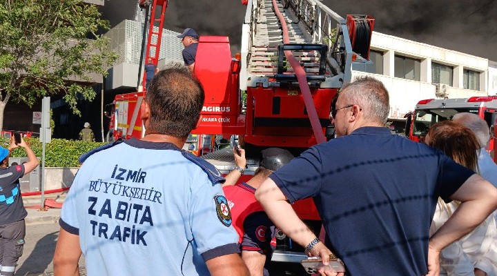 Büyükşehir Zabıtası yangında seferber oldu
