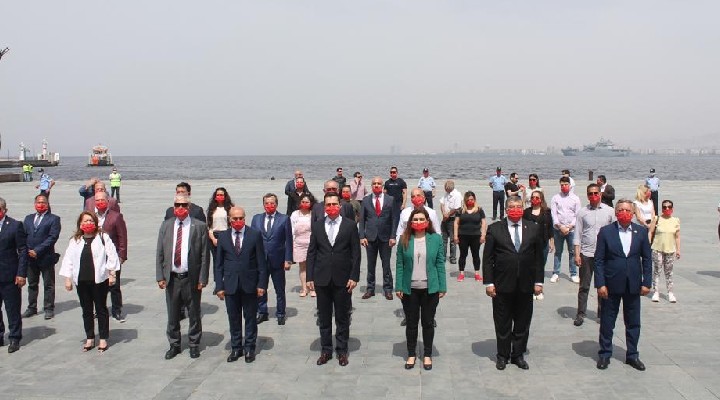 CHP İzmir Ata'sının huzurunda