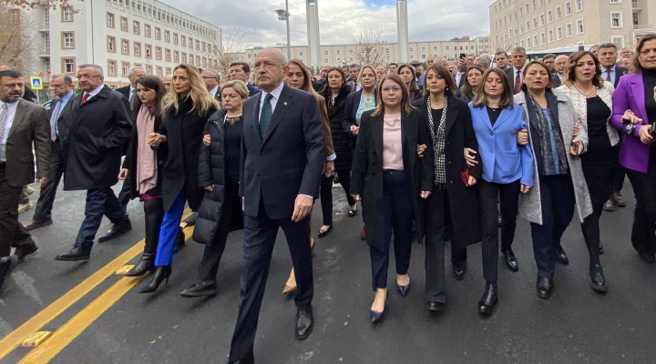 CHP lideri Kılıçdaroğlu Adalet Bakanlığı'na yürüdü!