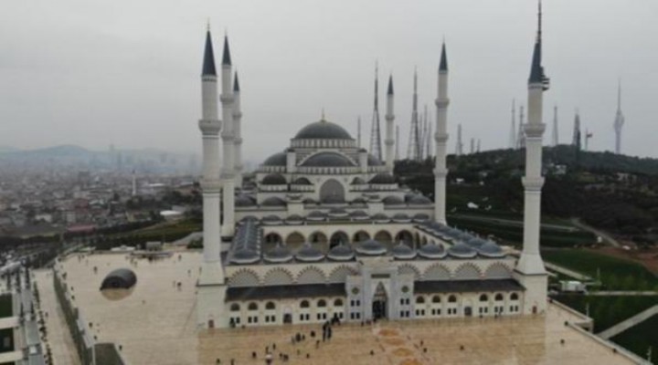 Çamlıca Camii'ne sabah namazına gelmeyenlerin savunması alındı