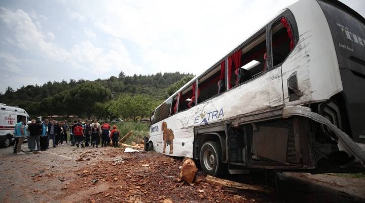 Çanakkale'de zincirleme kaza: 6 ölü