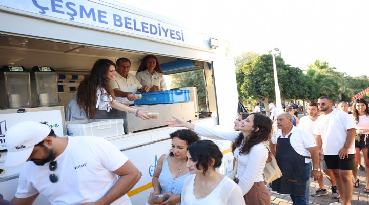 Çeşme Belediyesi’nden Muharrem Ayında aşure ikramı