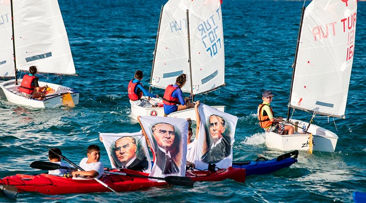 Çeşme'de Atatürk coşkusu