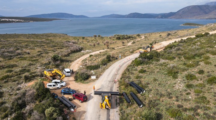 Çeşme ve Karaburun'un su ihtiyacına iletim hattı dopingi!