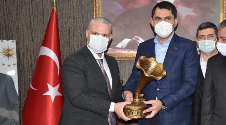 Çevre ve Şehircilik Bakanı Murat Kurum Menemen'deydi