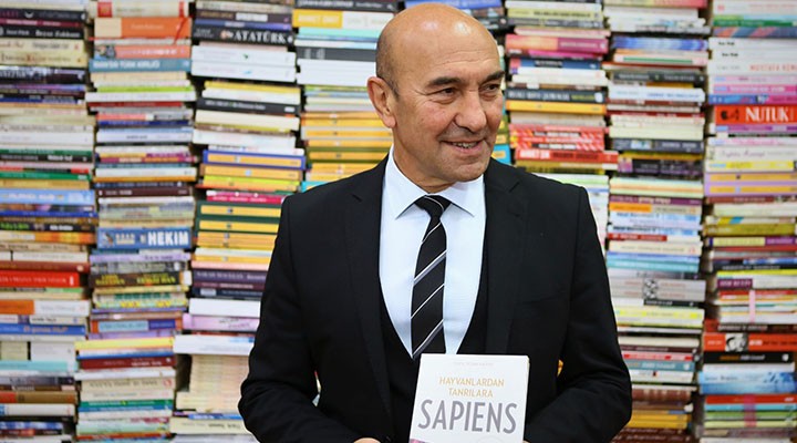 Çiçek yerine kitap yağdı